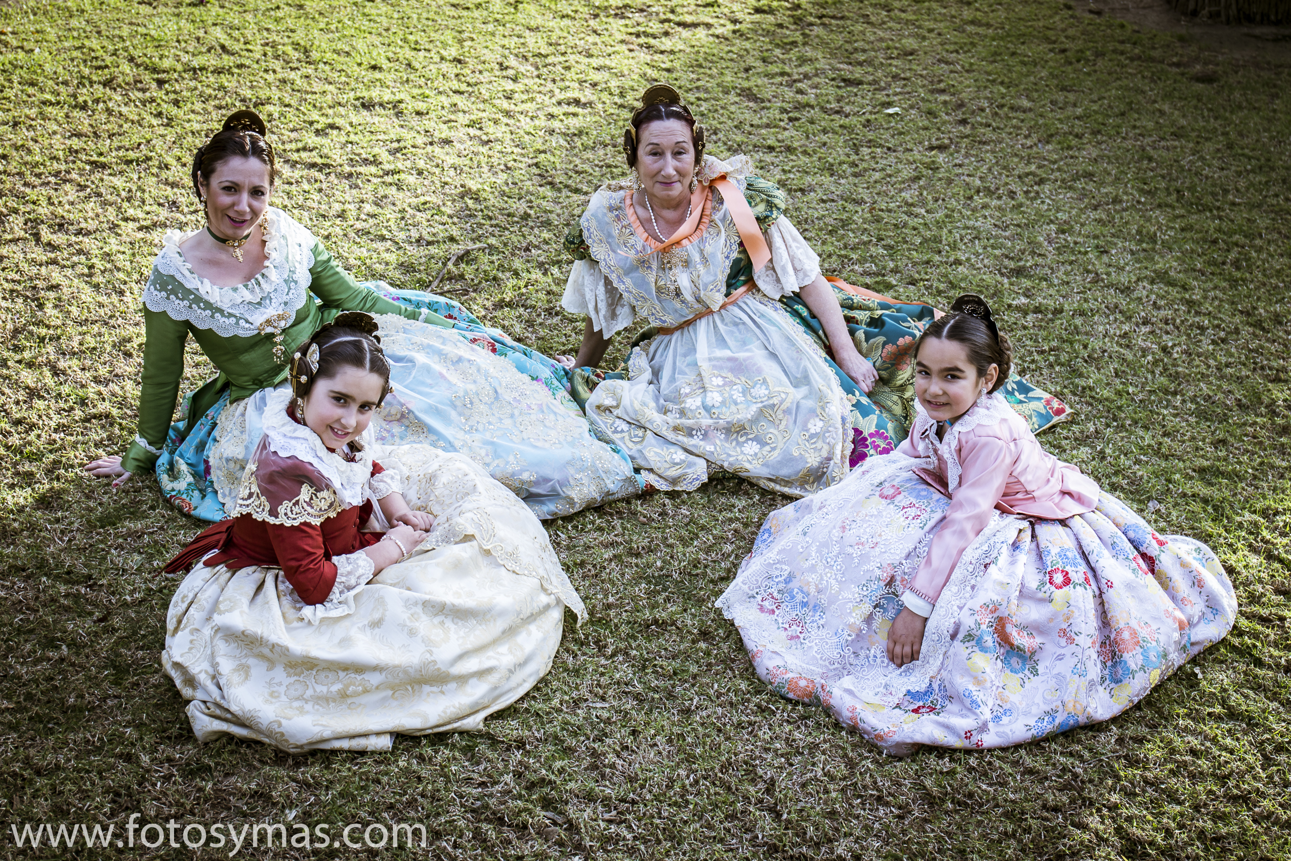 Fallas Valencia fiesta fallera by Raquel Muñoz-16