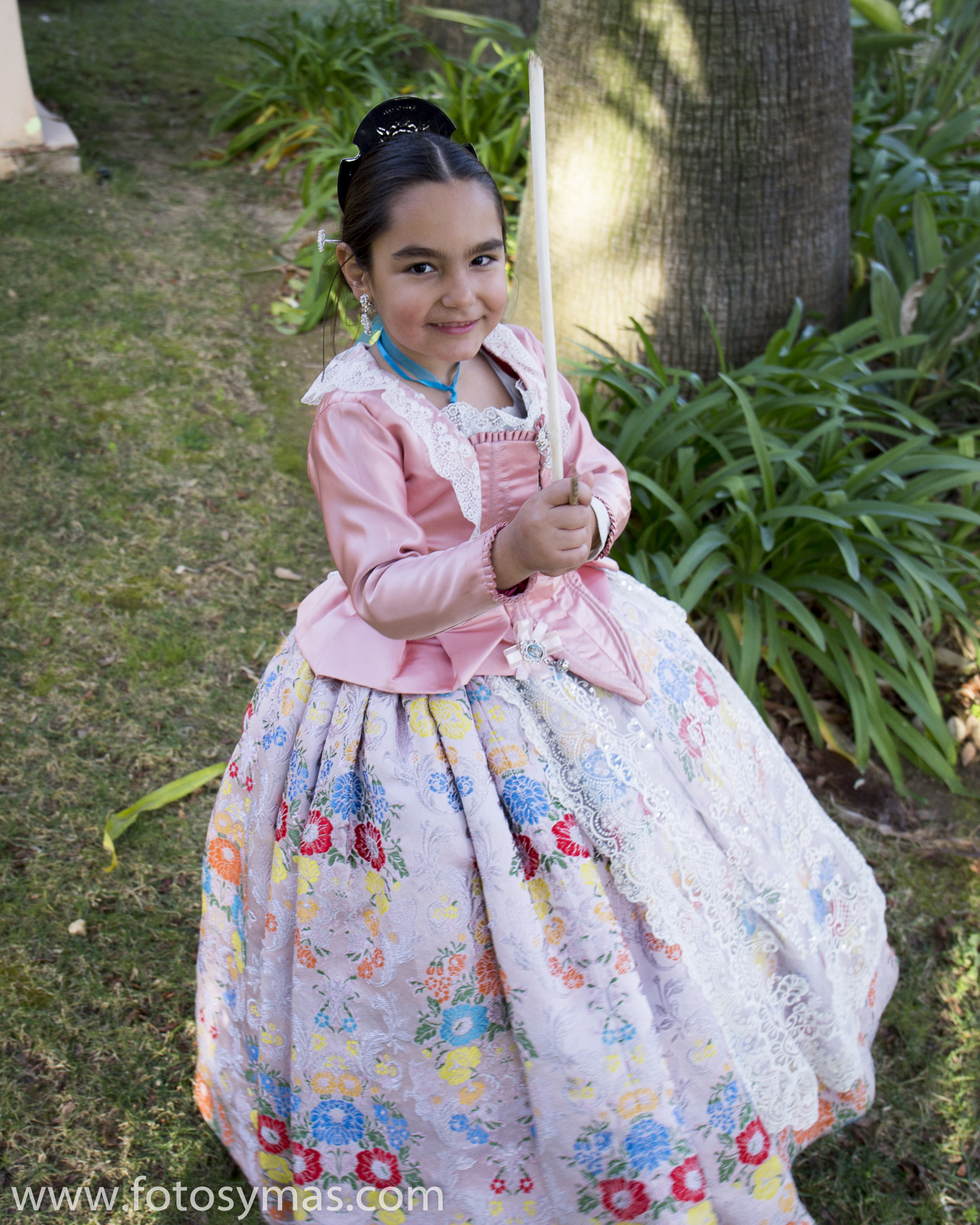 Fallas Valencia fiesta fallera by Raquel Muñoz-24