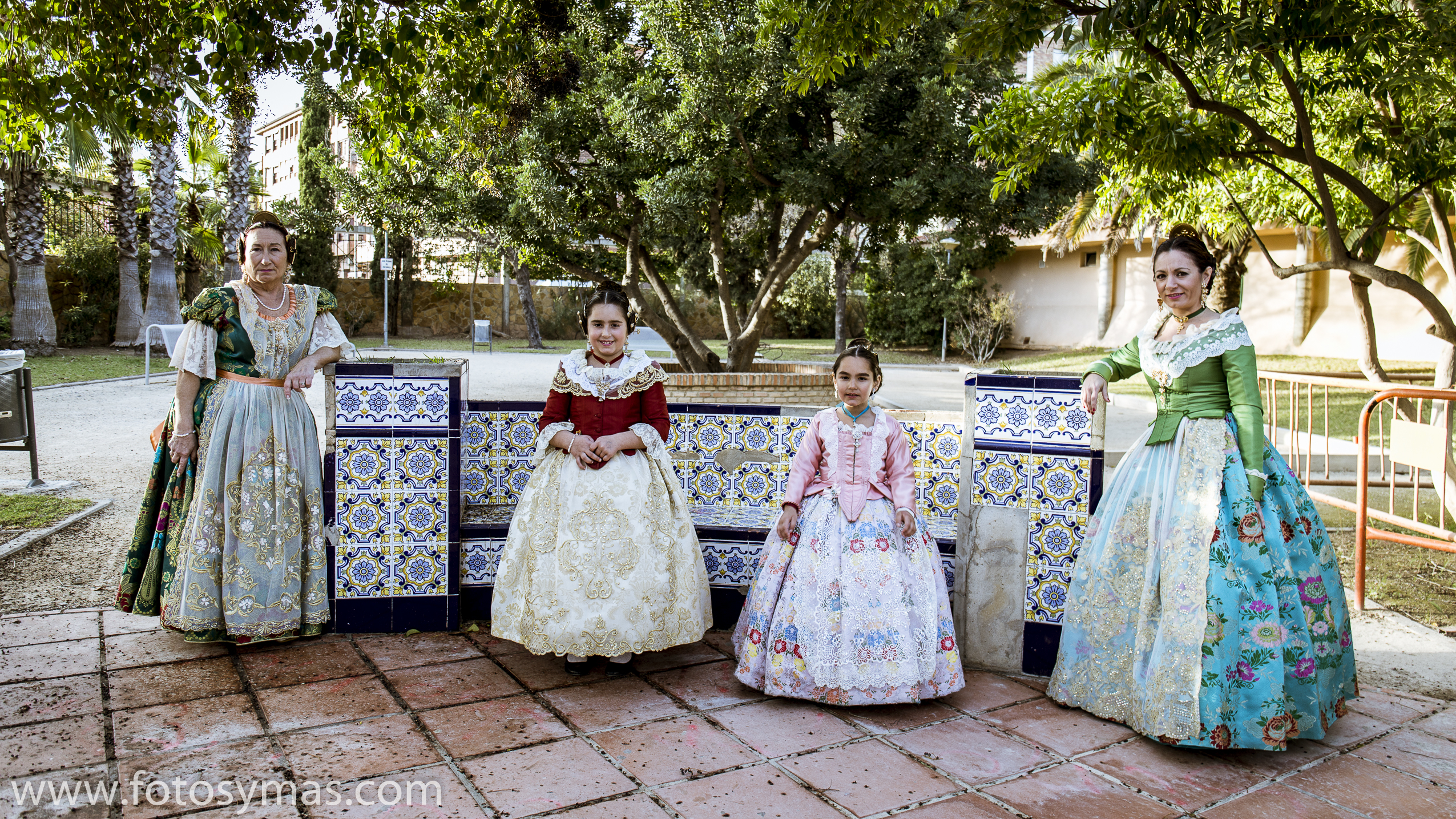 Fallas Valencia fiesta fallera by Raquel Muñoz-40